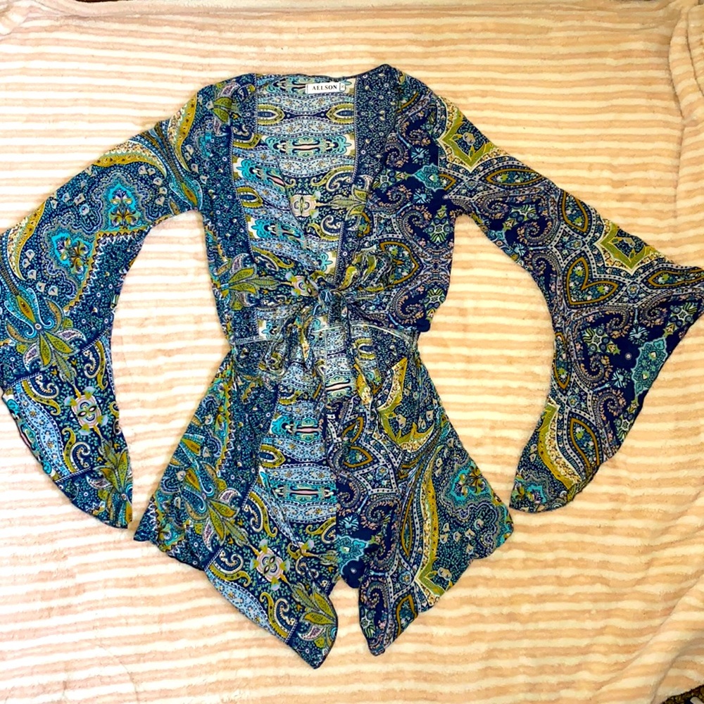 Front tie Romper with flare sleeves